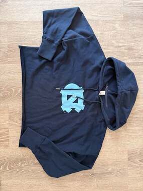 Z Brand UNC North Carolina Tar Heels Cropped Raw Hem Hoodie Sweatshirt Medium